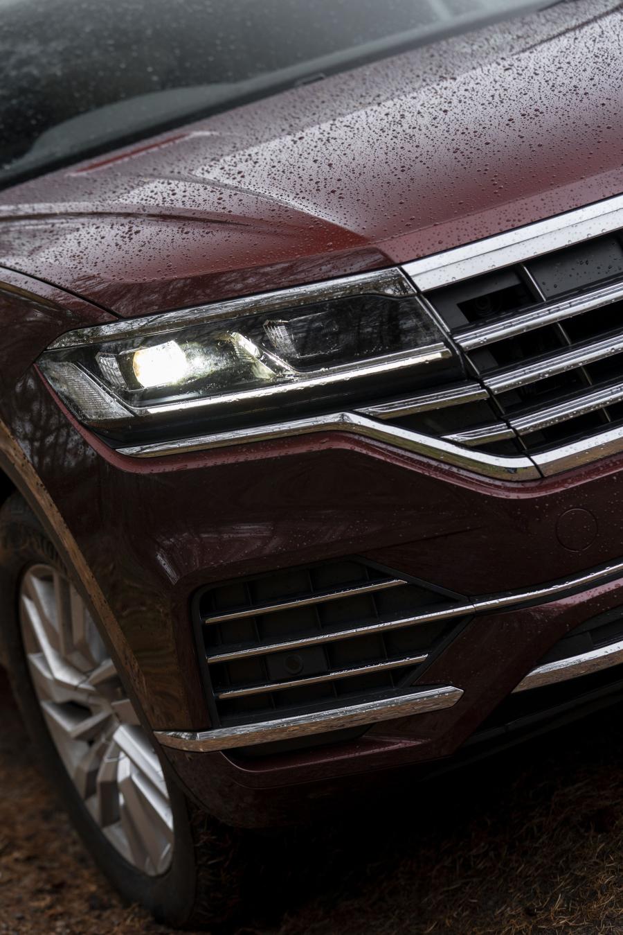 Детали экстерьера Volkswagen Touareg V6 TDI 2018 года  (UK) (фото 31 из 33)